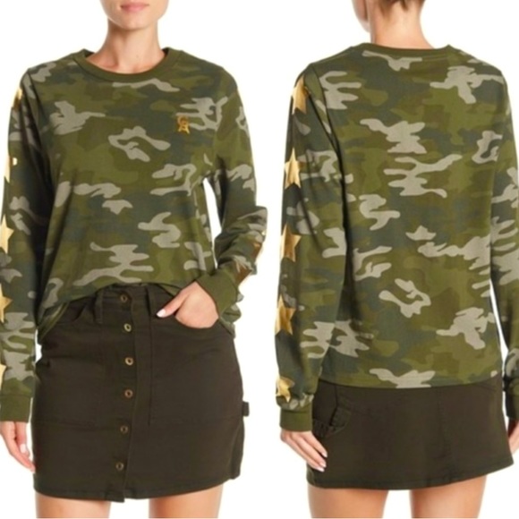 Good American Tops - GOOD AMERICAN Star Sleeve Camouflage Skater Long Sleeve Top